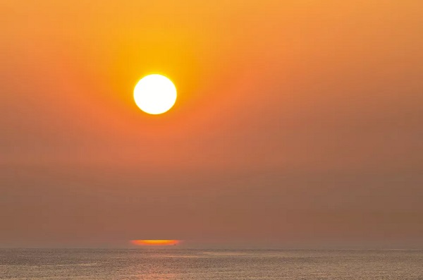 خودت باش اگه نتونستی جای خودت باش 